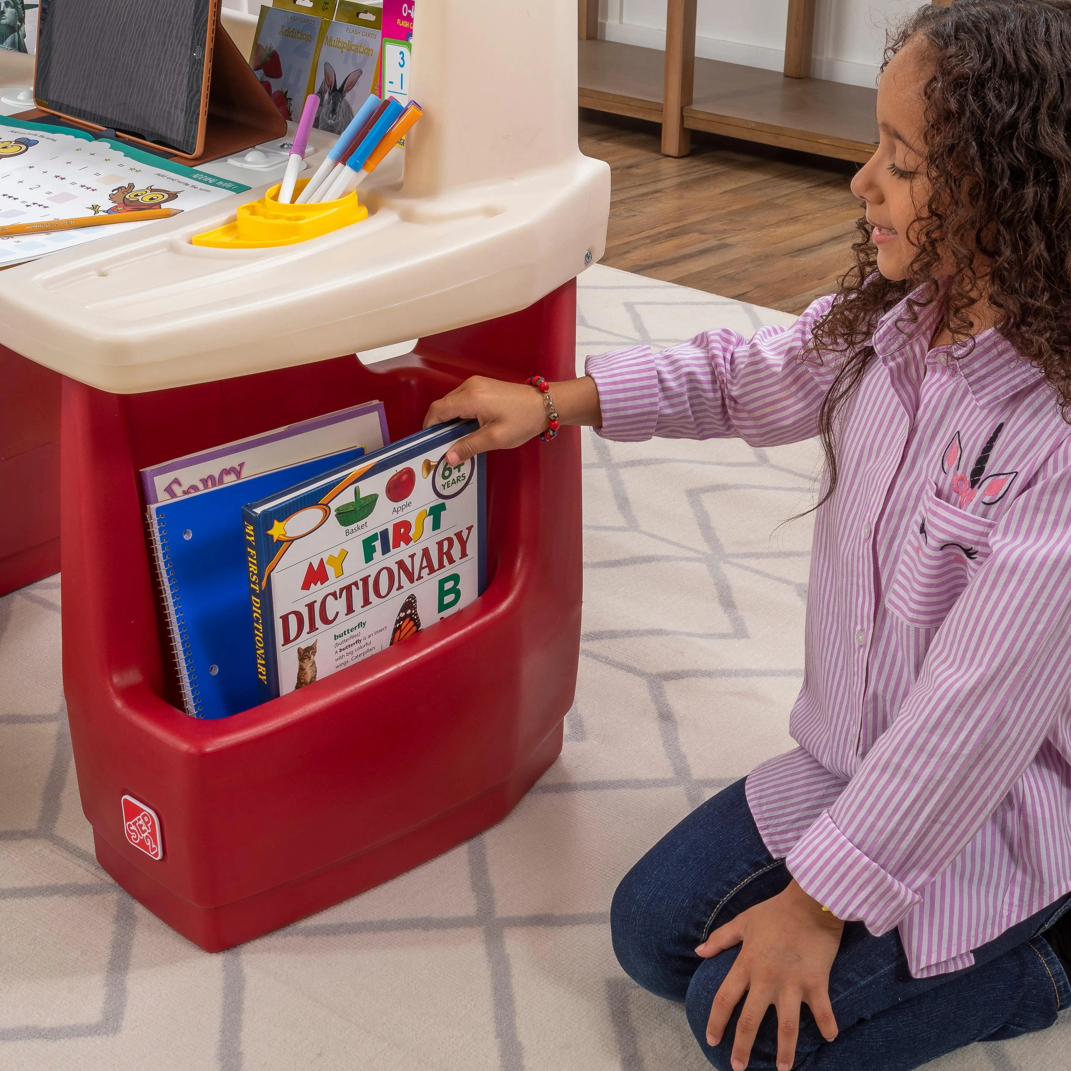 Step2 Deluxe Art Master Desk for Kids Ages 3 